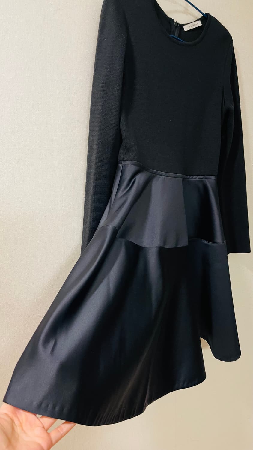 새상품) 질스튜어트 새틴 플레어 니트 블랙 원피스 55 연말룩 하객룩 상품이미지5