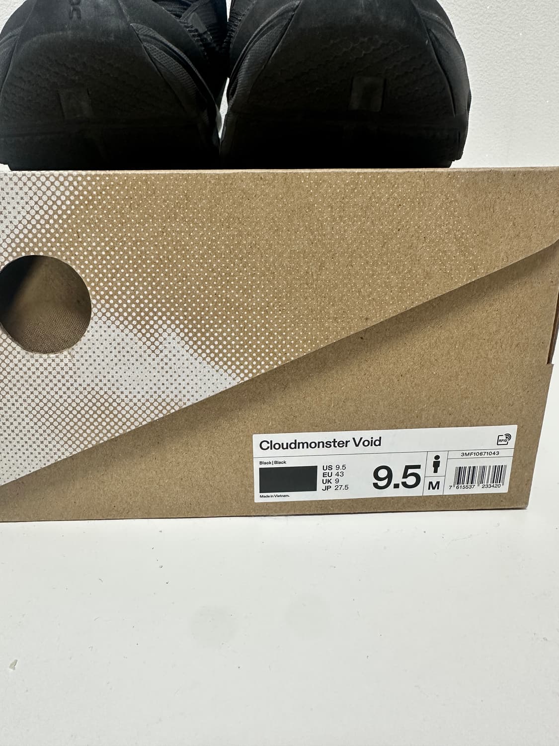 온러닝 클라우드몬스터 보이드 블랙 275 팝니다. 상품이미지10