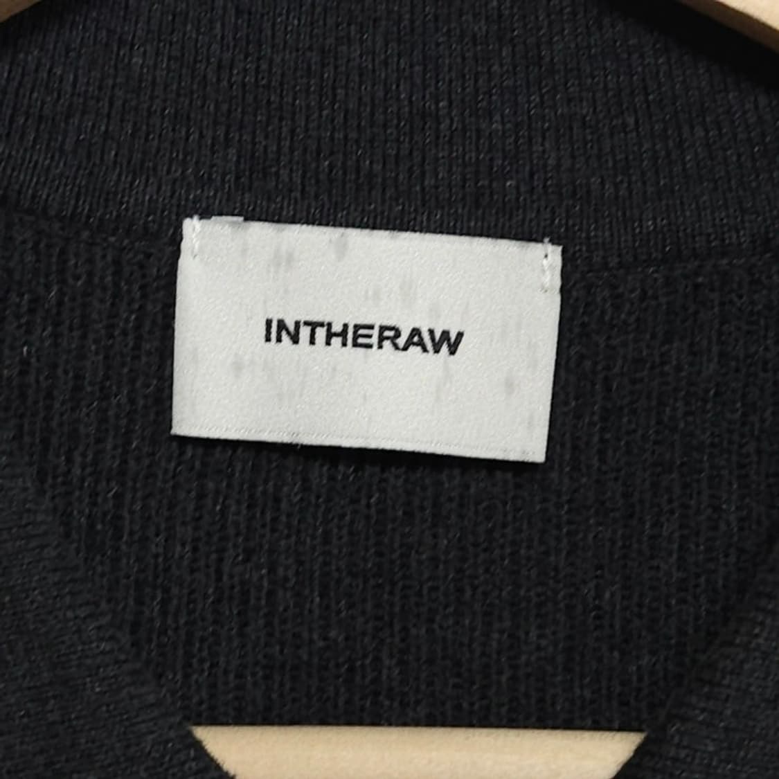 95~100 INTHERAW 인더로우 반팔 니트 카라티 차콜그레이 상품이미지4