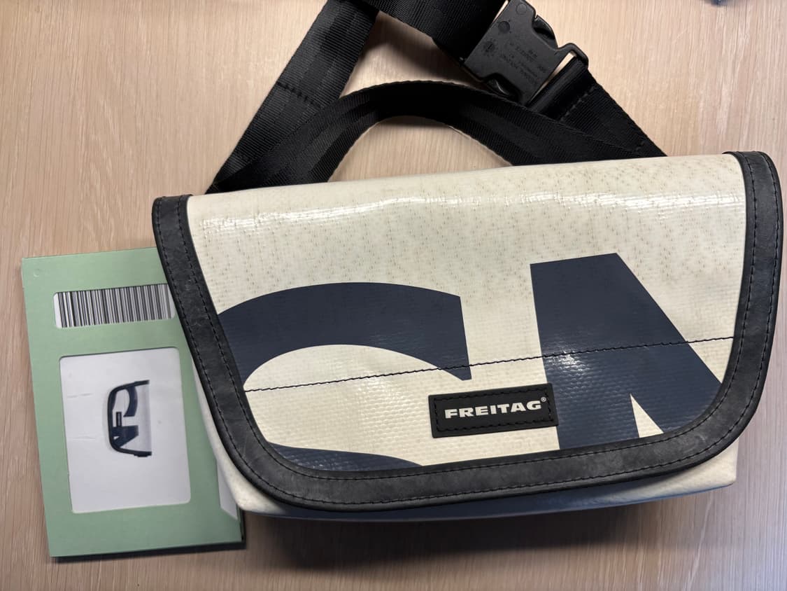 프라이탁 제이미 화이트 차콜 다크그레이 상품이미지1