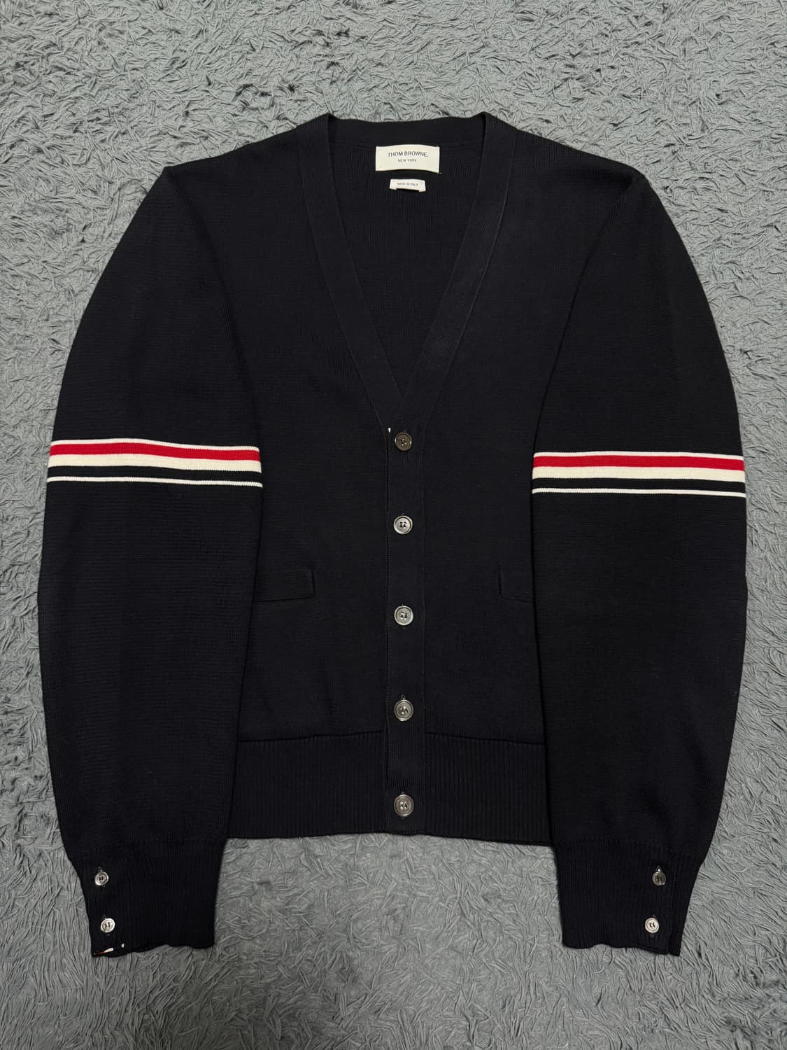 톰브라운 밀라노스티치 암밴드 가디건 4사이즈 상품이미지1
