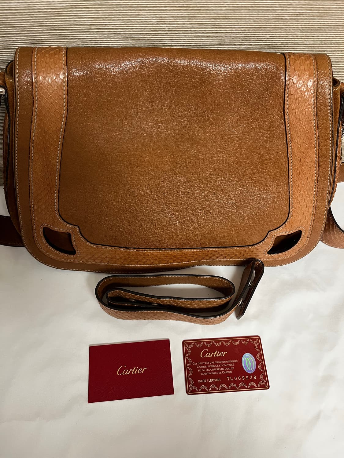 까르띠에 브라운 가죽 숄더백 상품이미지9