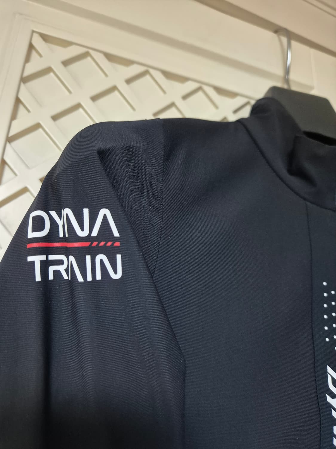 다이나핏 스톰프리즈 2.0 여성 트레이닝복 상품이미지4