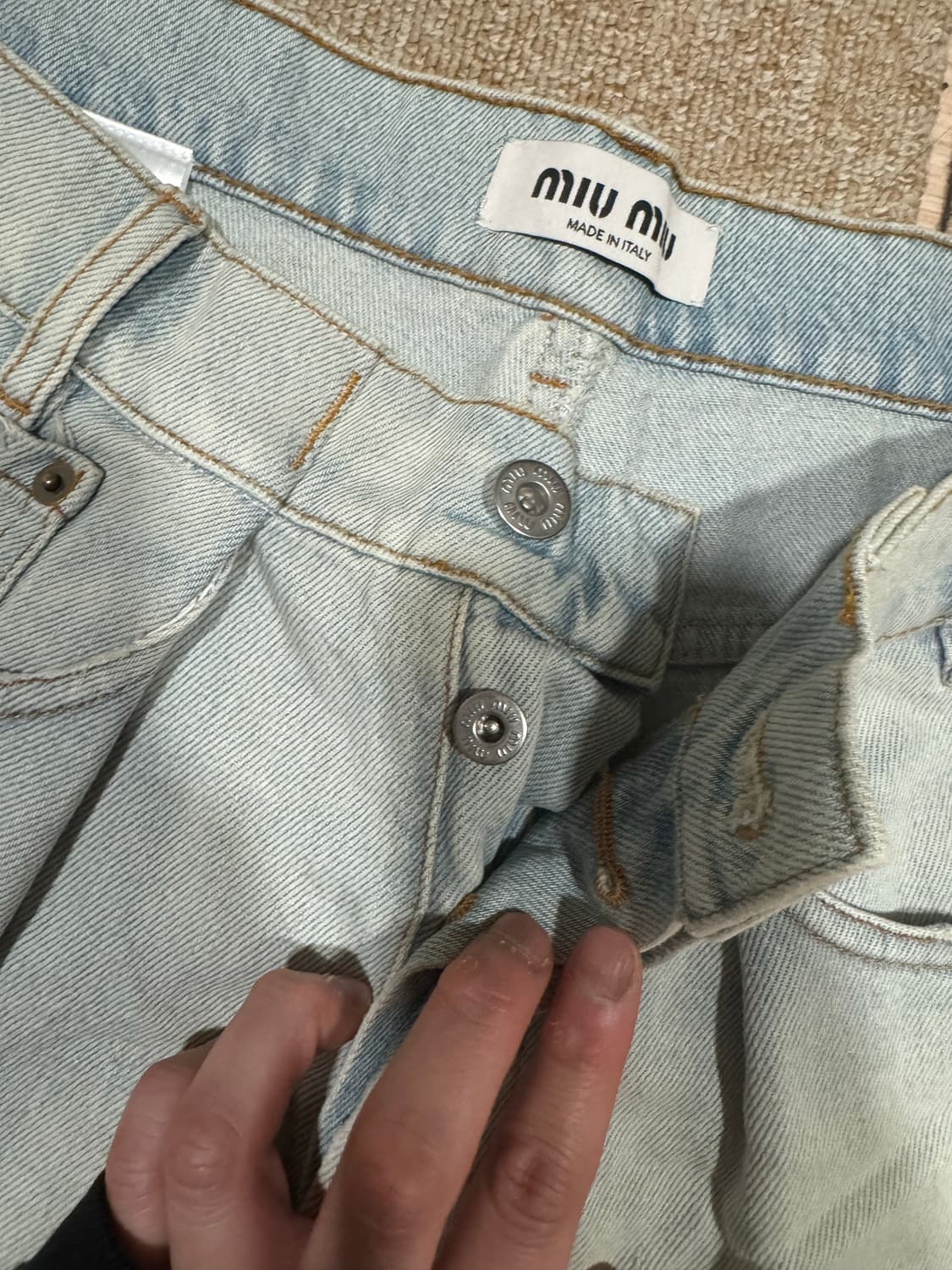 미우미우데님쇼츠 상품이미지2