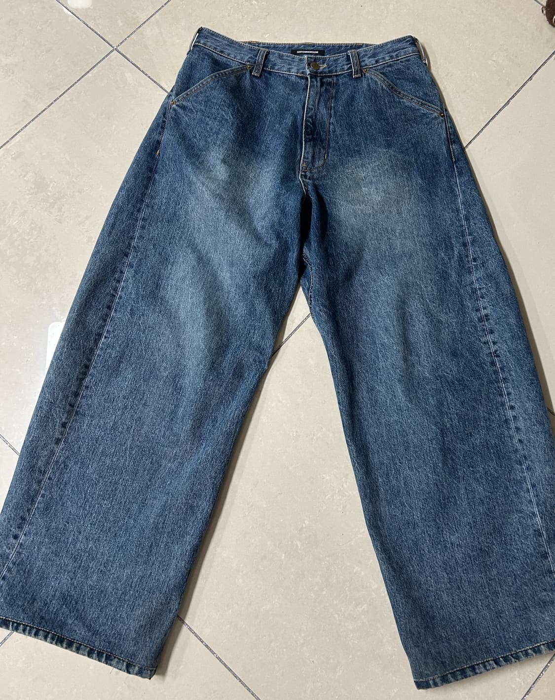 해칭룸 와이드커브진 워시드블루 상품이미지1