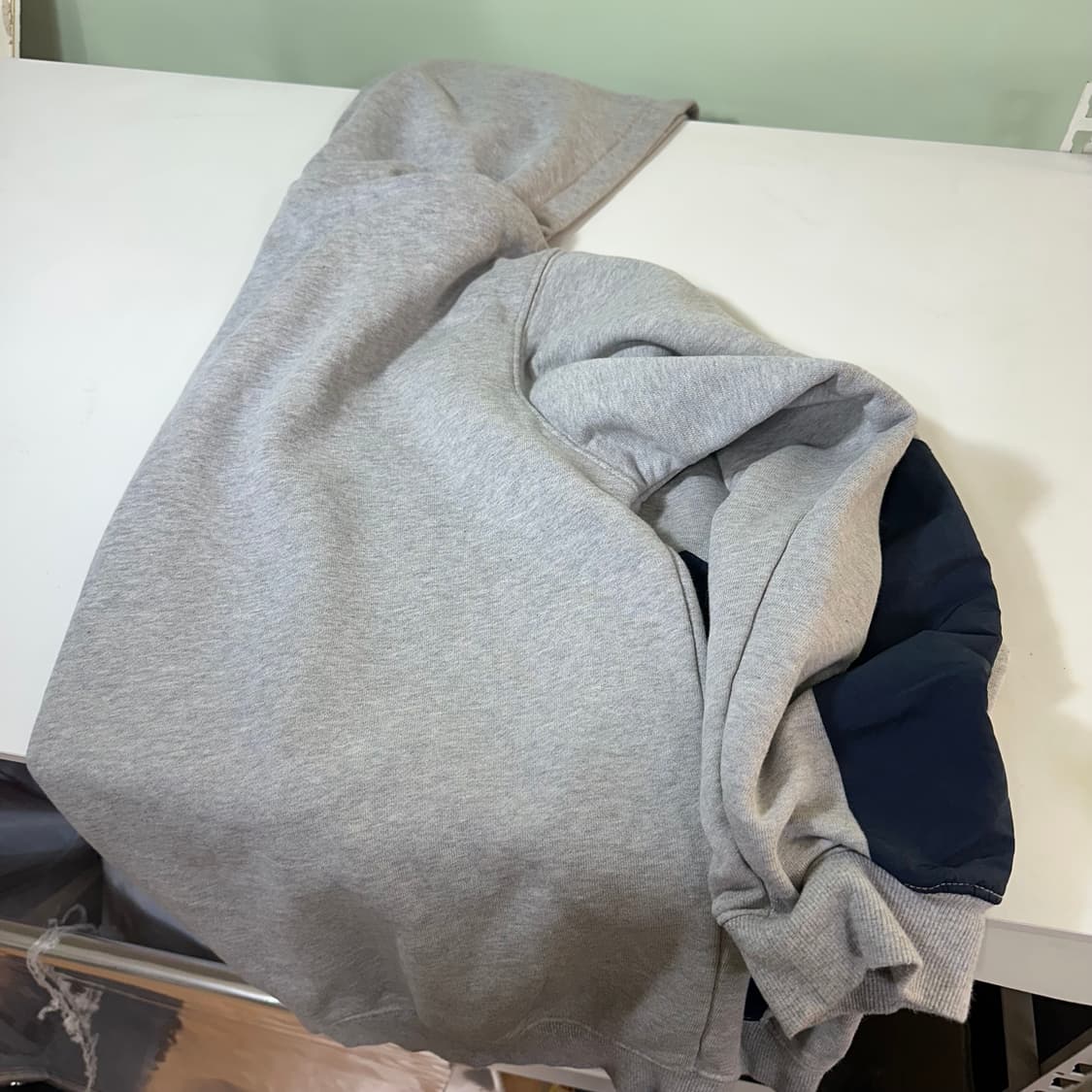 XL 유니폼브릿지 그레이 오버핏 암패치 스웻 후드티 상품이미지7