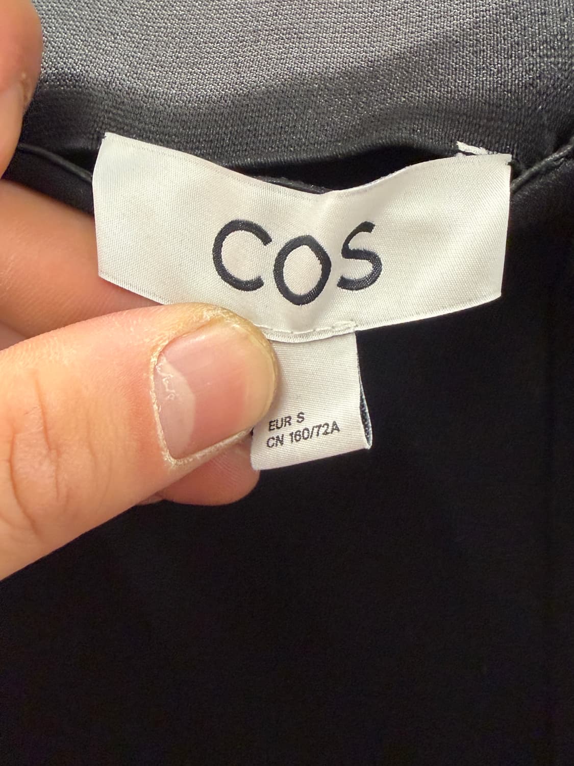 COS 플레어 미디 스커트 블랙 S 상품이미지3