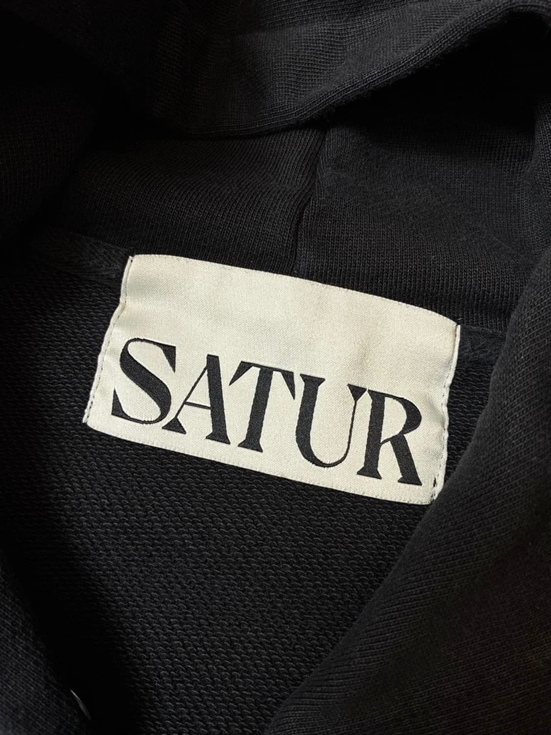 세터 SATUR 23ss 리벳 아플리케 포켓 후드티 PN7368 상품이미지6