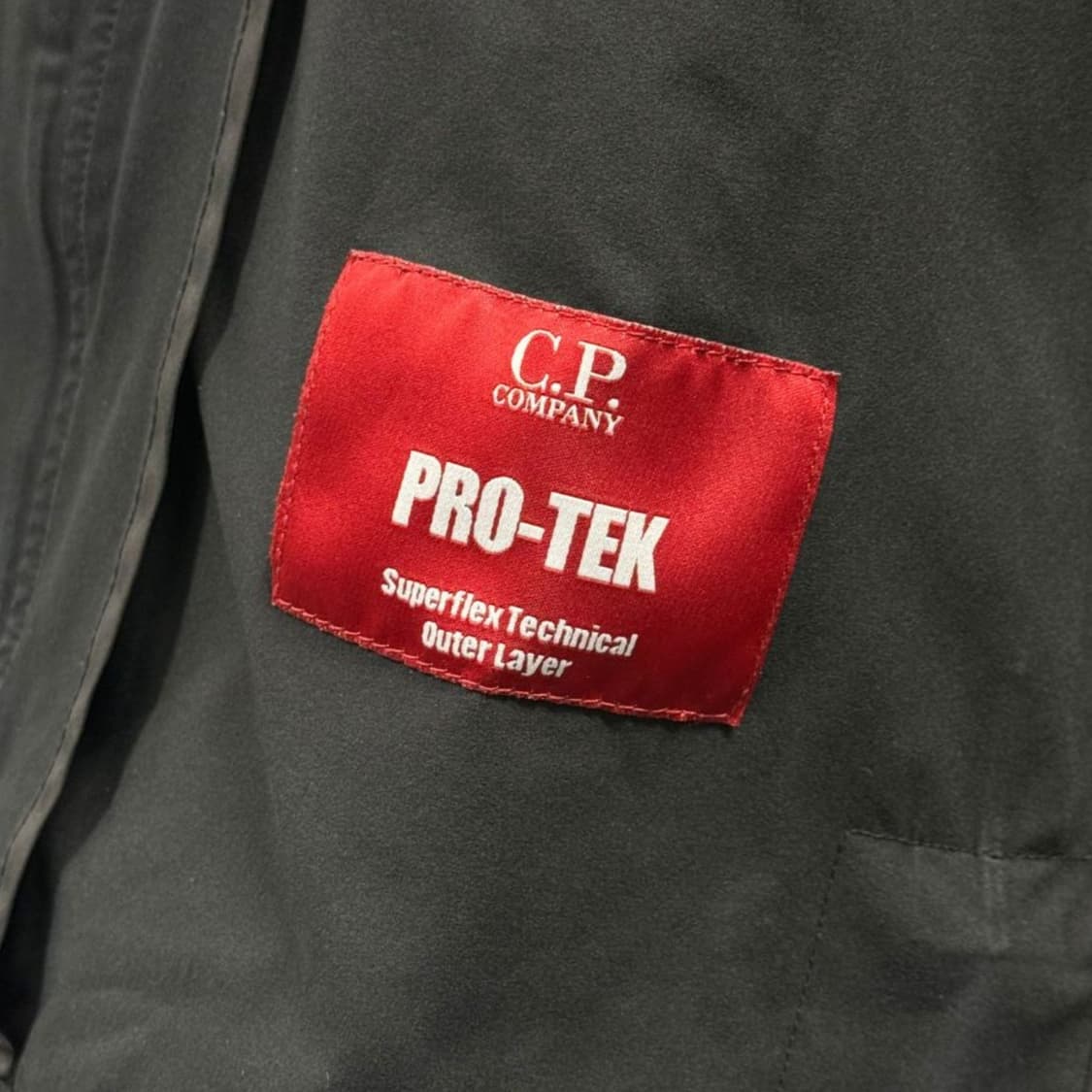 CP컴퍼니 고글 렌즈 로고 라이트 자켓 50 상품이미지4