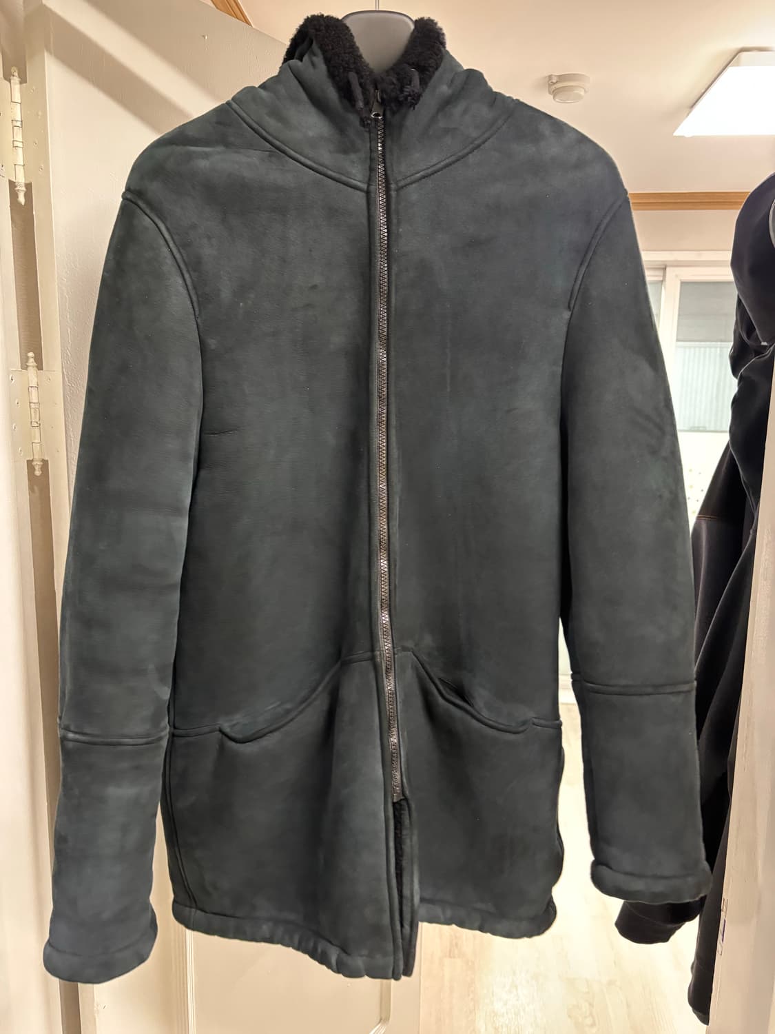 이지 시즌5 롱 후드 무스탕 자켓 상품이미지1