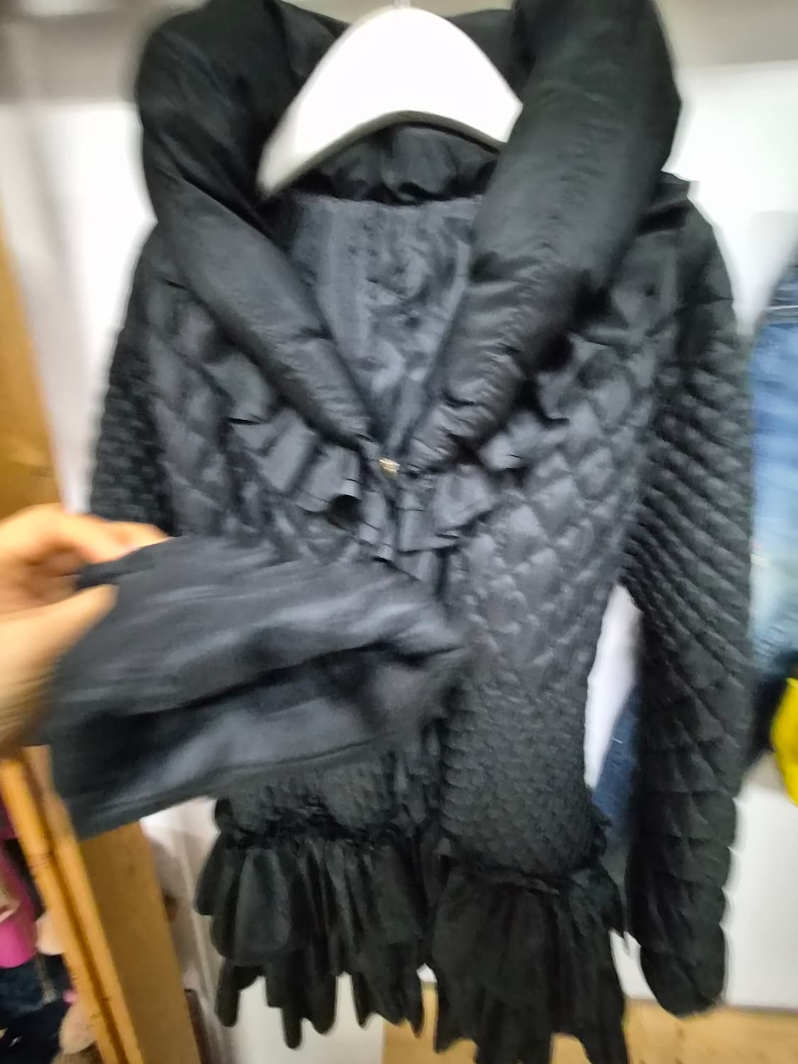 프릴 퀼팅 간절기패딩 상품이미지3