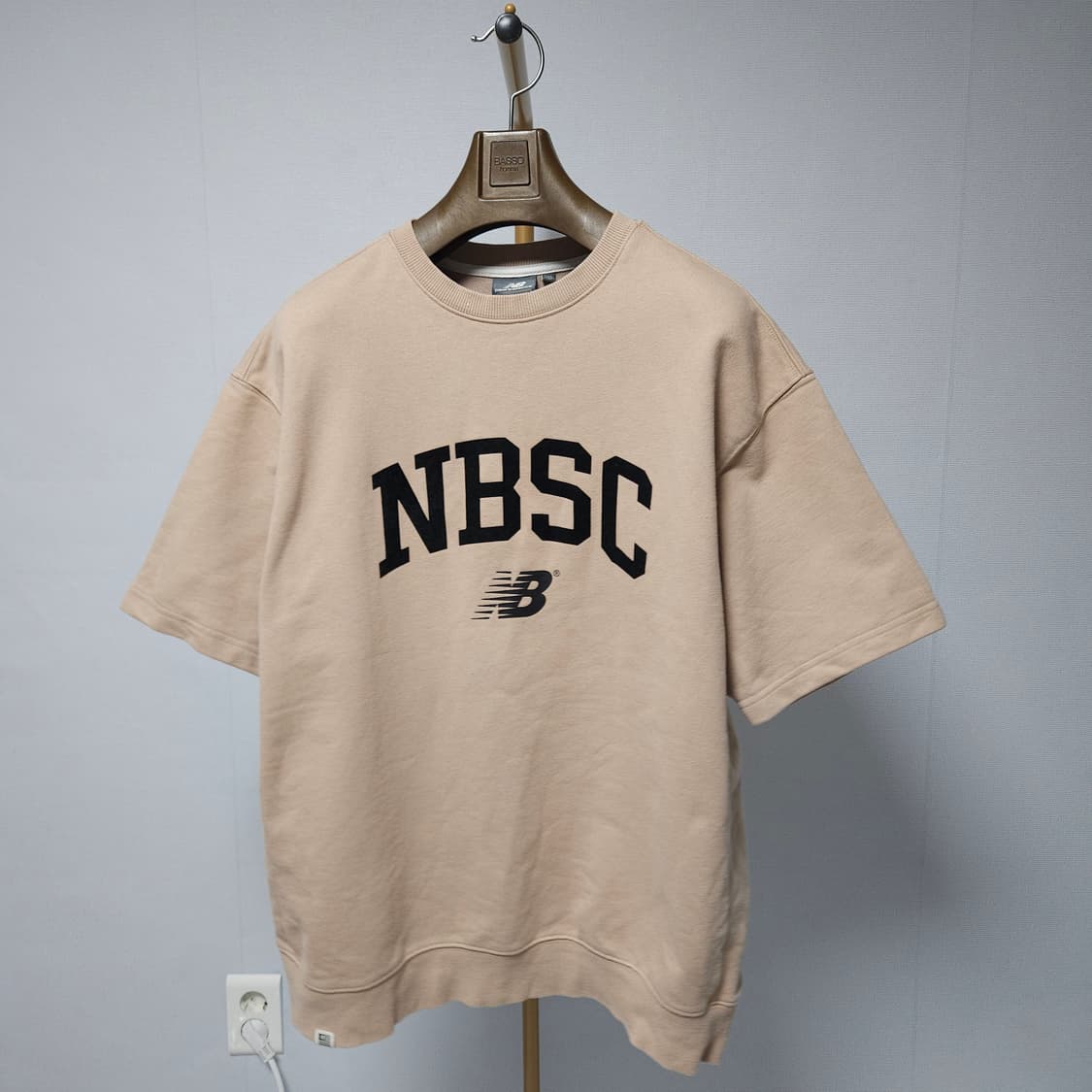 100 ) 뉴발란스 NBSC 오버핏 반팔 맨투맨 상품이미지3