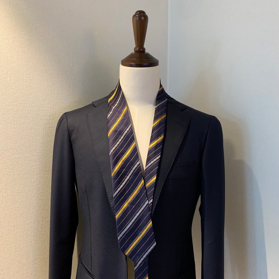 베르사체(VERSACE) 명품넥타이 스트라이프 신형라벨 A+ 최상급 상품이미지1