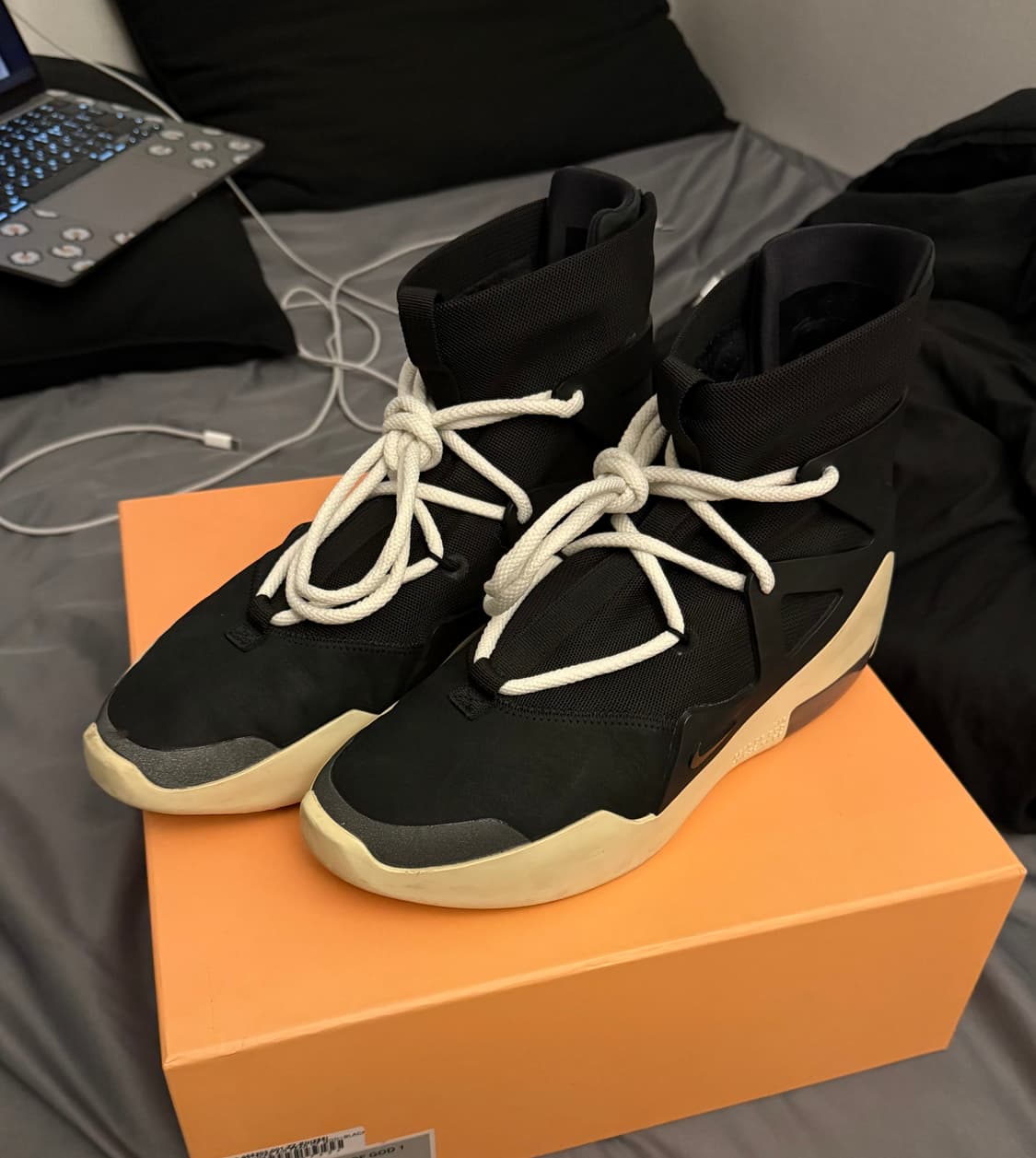 나이키 피오갓 에어 1 블랙 OG 상품이미지1