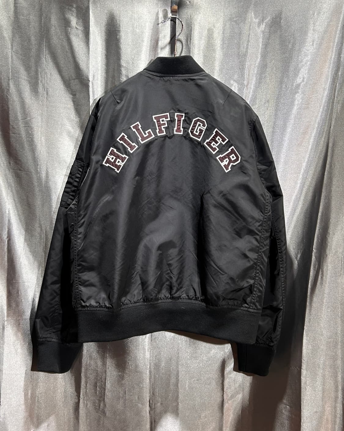 M 타미힐피거 빅로고 패치 블랙 나일론 블루종 상품이미지4