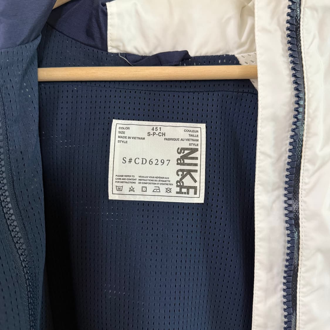 [S] 나이키 x 사카이 여성 바람막이 상품이미지3