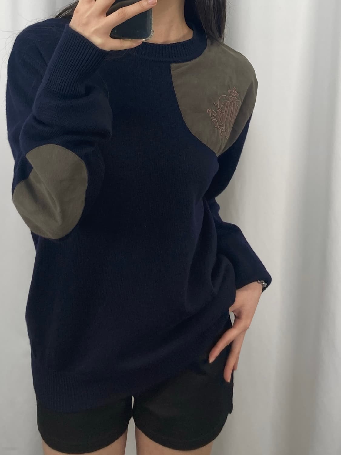 비비안웨스트우드 엘보우 패치 네이비 니트 상품이미지1