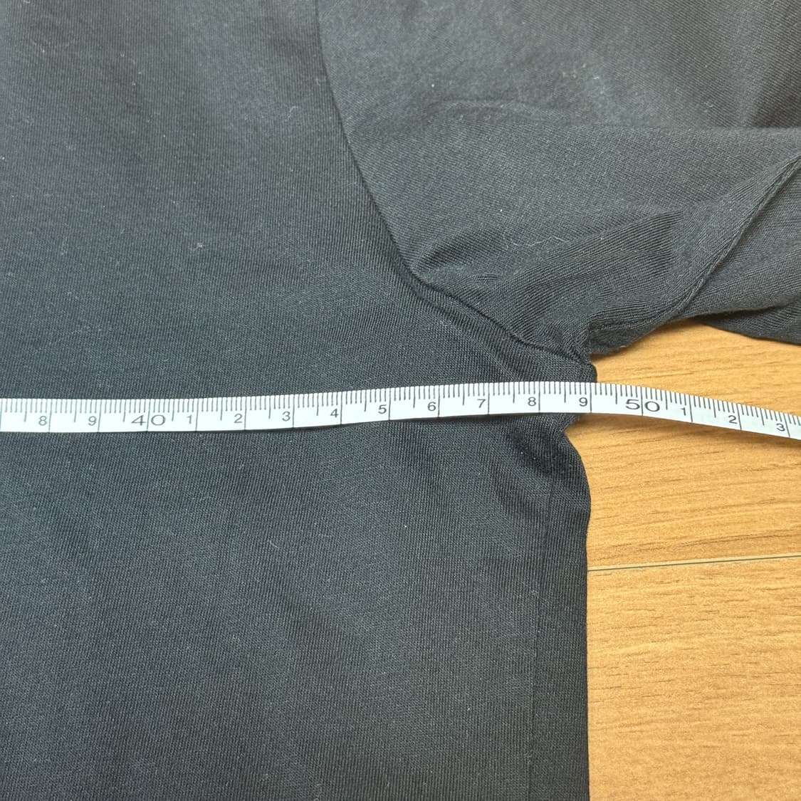 COS 하프넥 긴팔 티셔츠 블랙 상품이미지5