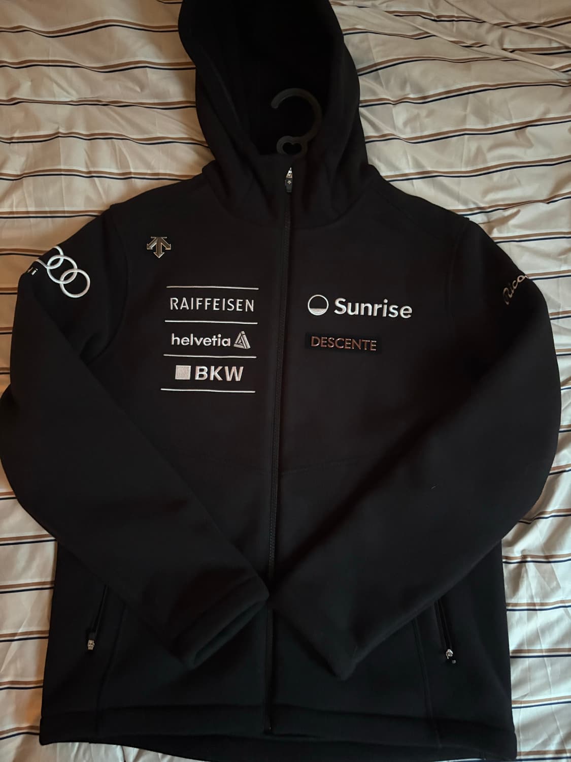 데상트 아우디 스위스 스키 본딩 플리스 자켓 블랙 95 상품이미지1