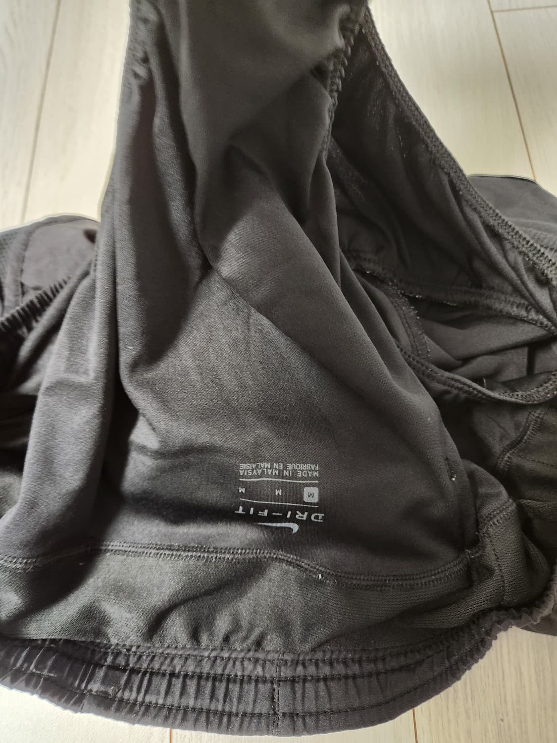 나이키 우먼 드라이 템포 쇼츠 러닝 반바지 사이즈m

속바지 있고 뒷주머 상품이미지9