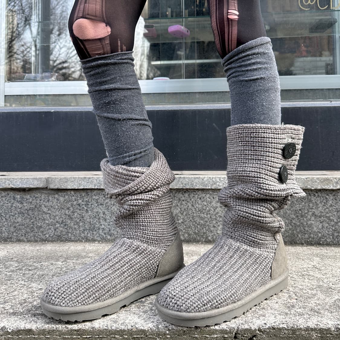 00s 그레이 2 버튼 니트 어그 카디 부츠 상품이미지5