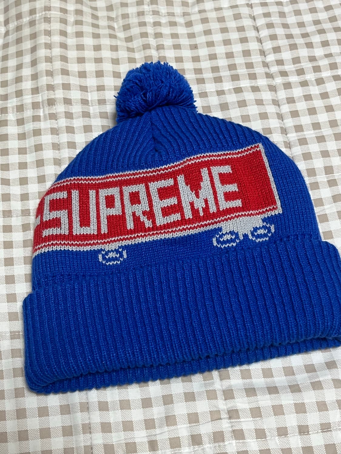 슈프림 방울 비니 상품이미지2