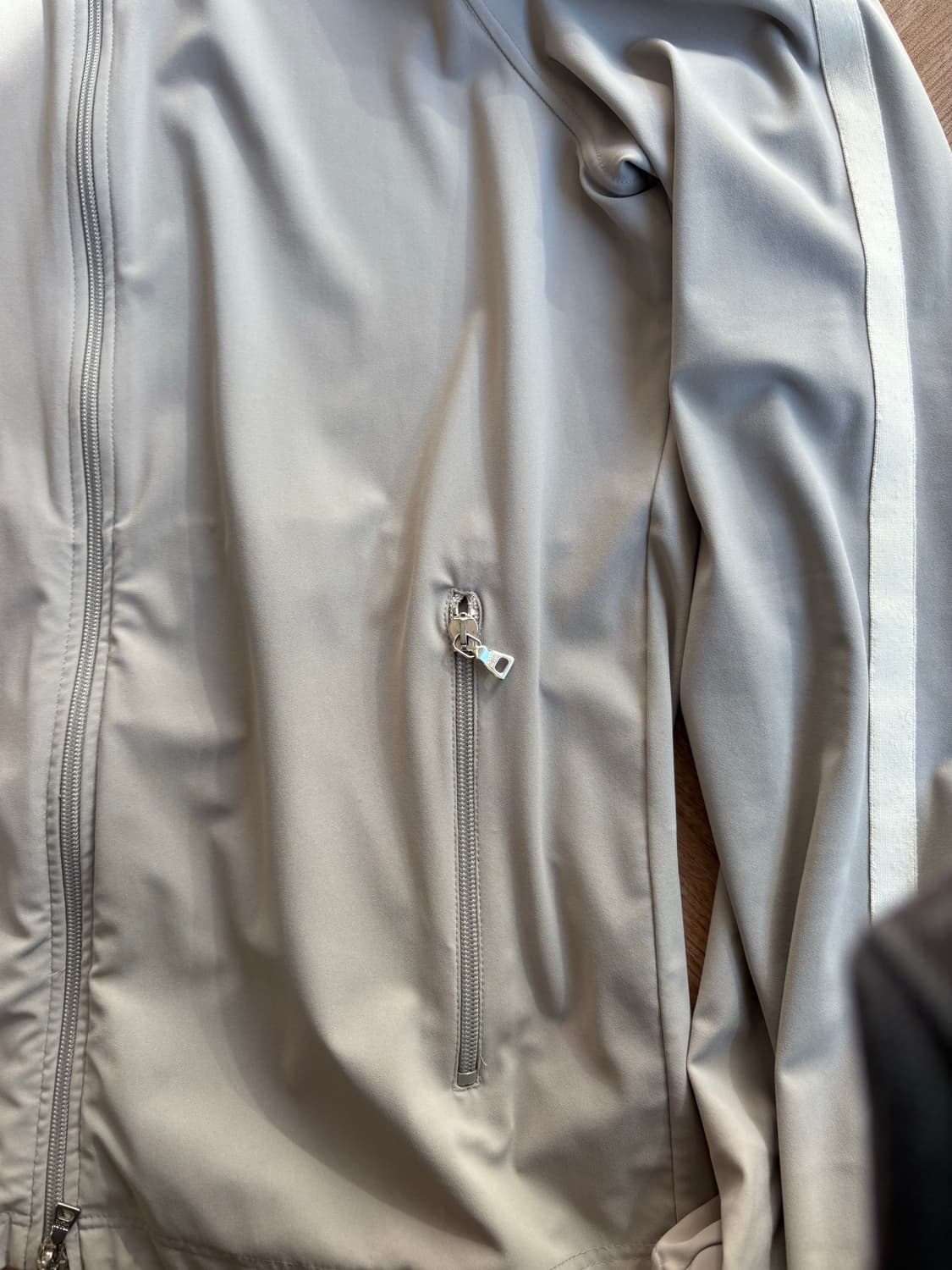 90~00s Prada Sport 나일론 집업 상품이미지4