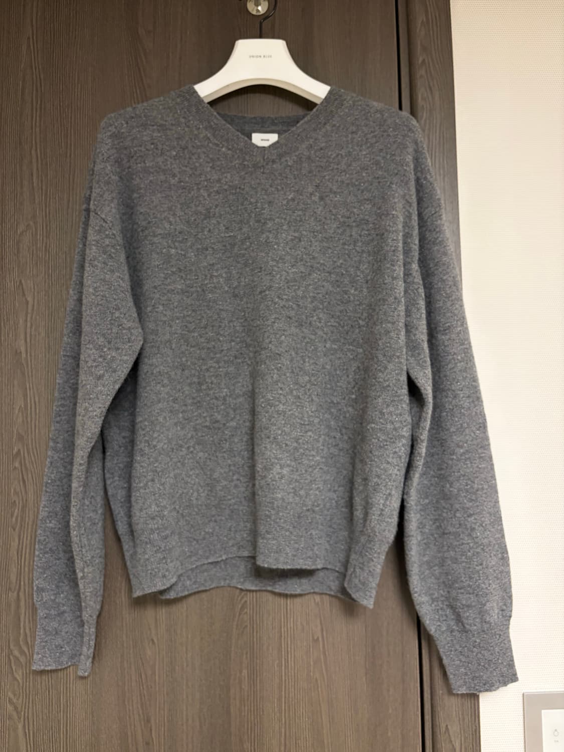 와기 WHAGI 브이넥 니트 멜란지 그레이 1사이즈 상품이미지2