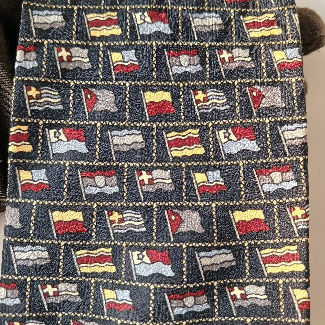 발망 실크 네이비 국기 패턴 넥타이 9.6cm A+등급 A19621
 상품이미지9