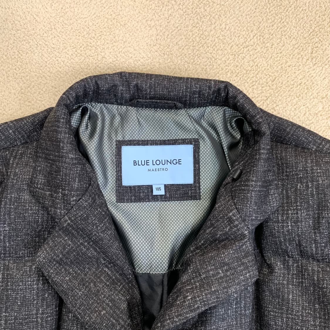 블루라운지 마에스트로 체크 구스다운 하프코트(105/차콜그레이) 패딩코트 상품이미지2