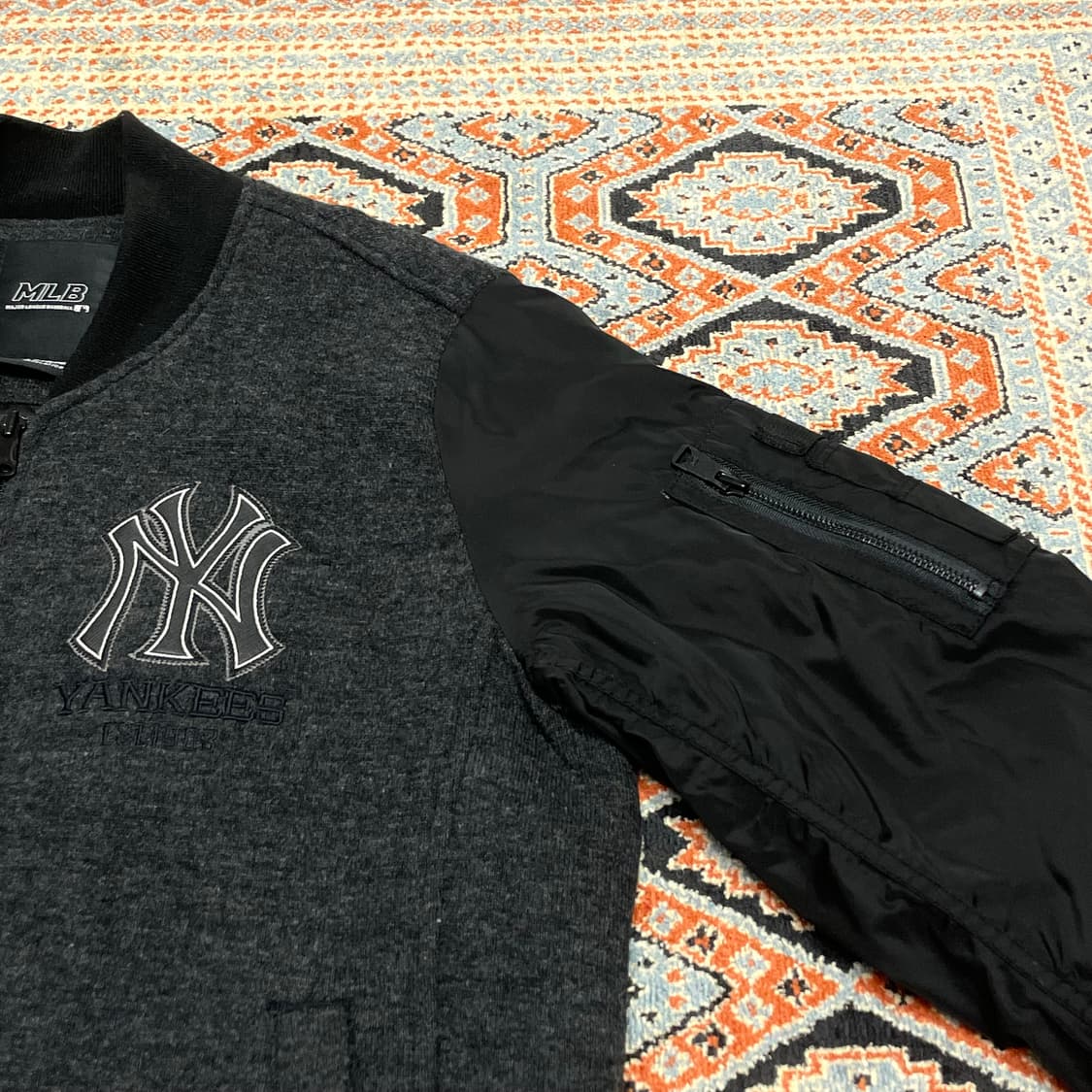 MLB 뉴욕양키스 차콜 누빔 블루종 자켓 남성95 상품이미지3