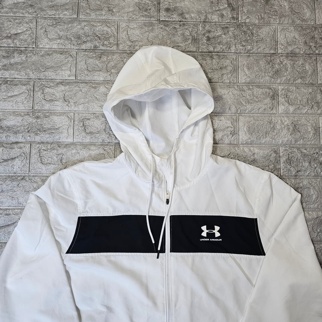 언더아머 바람막이 XL 상품이미지2