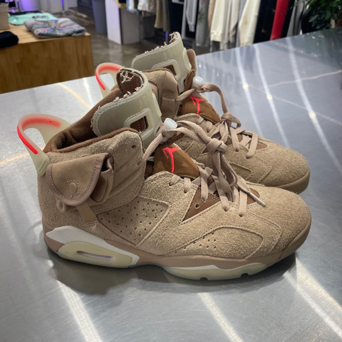 조던 6 레트로 SP 트래비스 스콧 브라운 (270) 상품이미지3