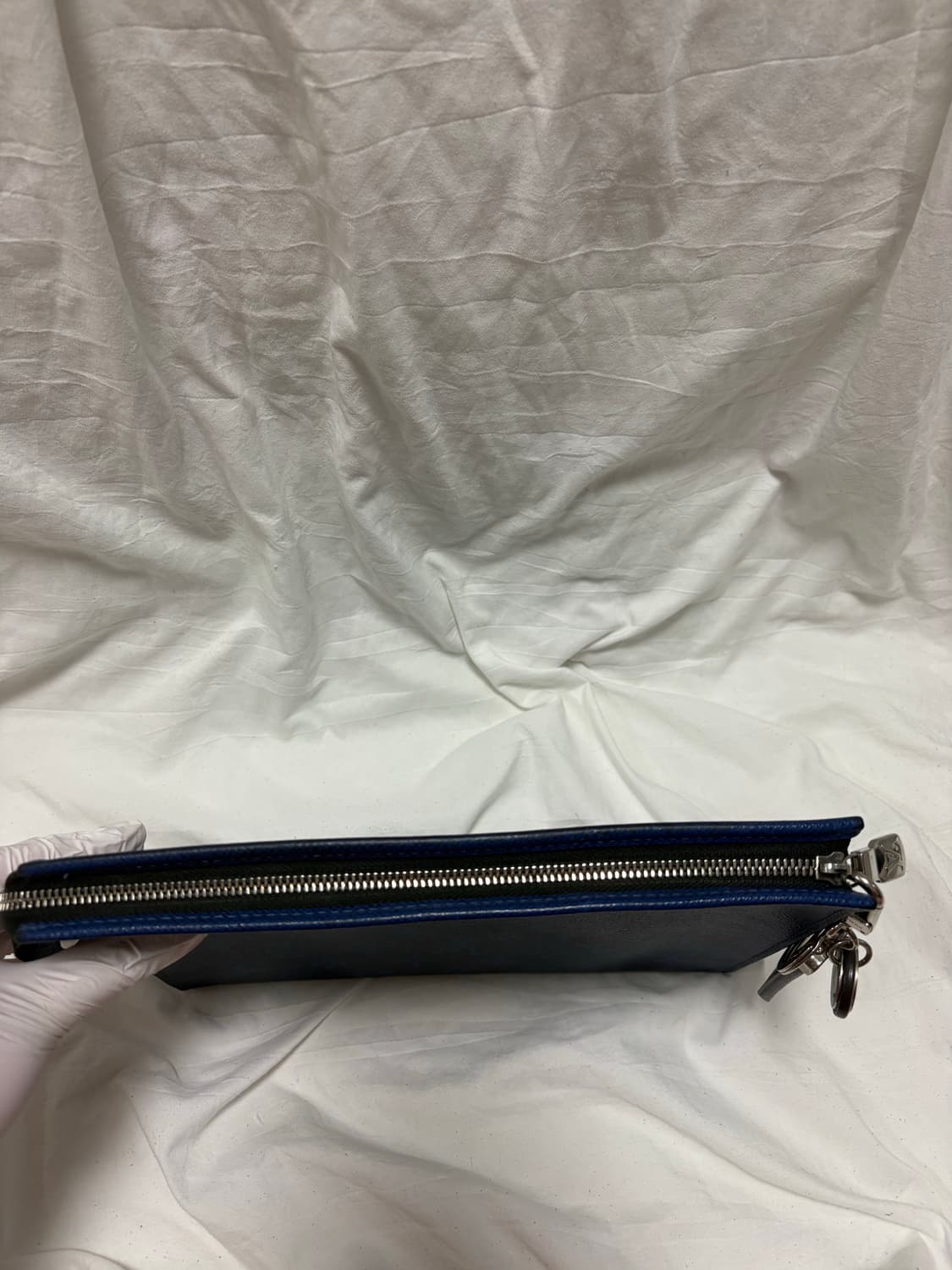 [키링포함/정품] 루이비통 포쉐트 보야주 MM 클러치 퍼시픽블루 상품이미지3