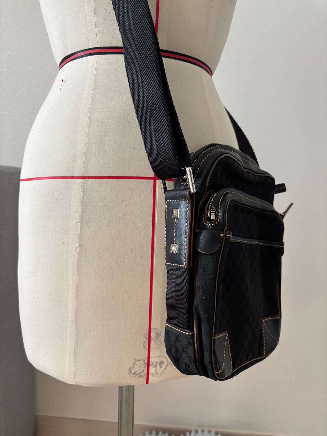 셀린느 메신저 크로스바디백 상품이미지6