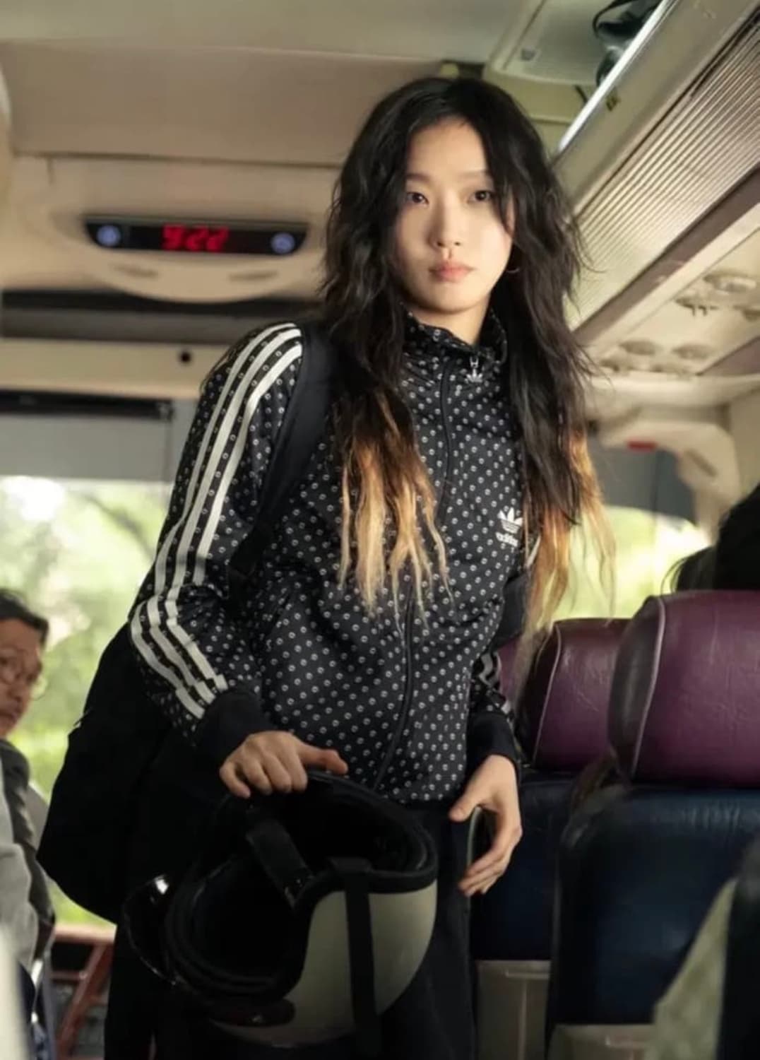 입술 저지 (대도시사랑법 김고은 착용) 상품이미지1