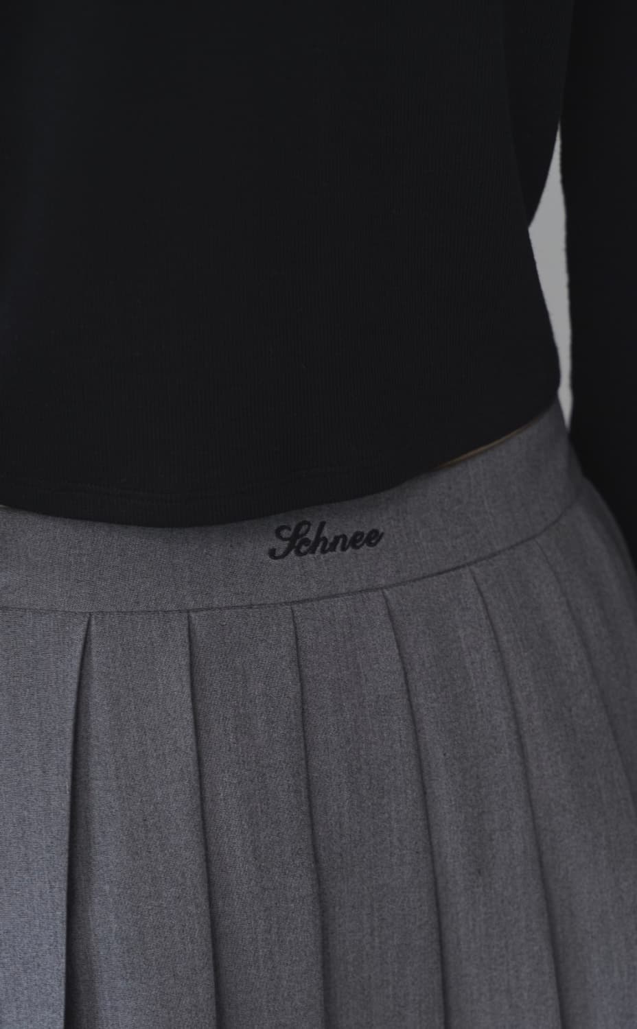 슈네-Schnee Logo Pleated Skirt 상품이미지3