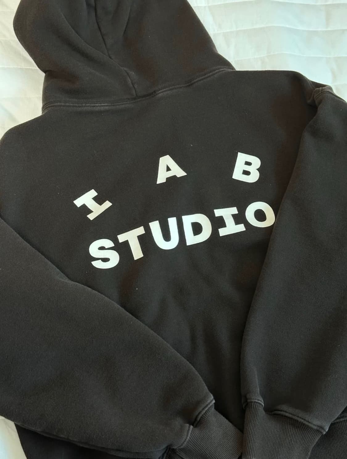 아이앱 스튜디오 후드티 브라운 상품이미지1