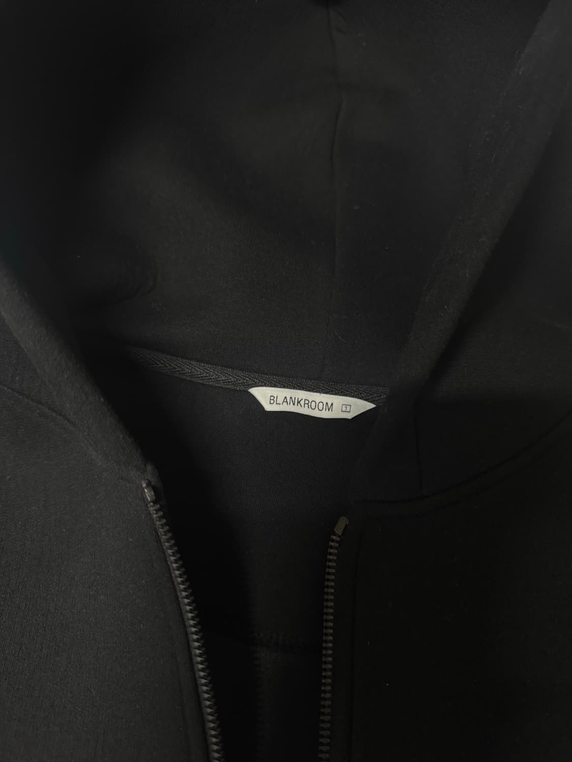 블랭크룸 후드 집업 상품이미지4