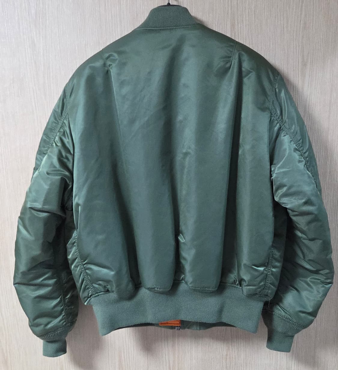 (착샷) 알파인더스트리 ma-1 세이지 상품이미지6