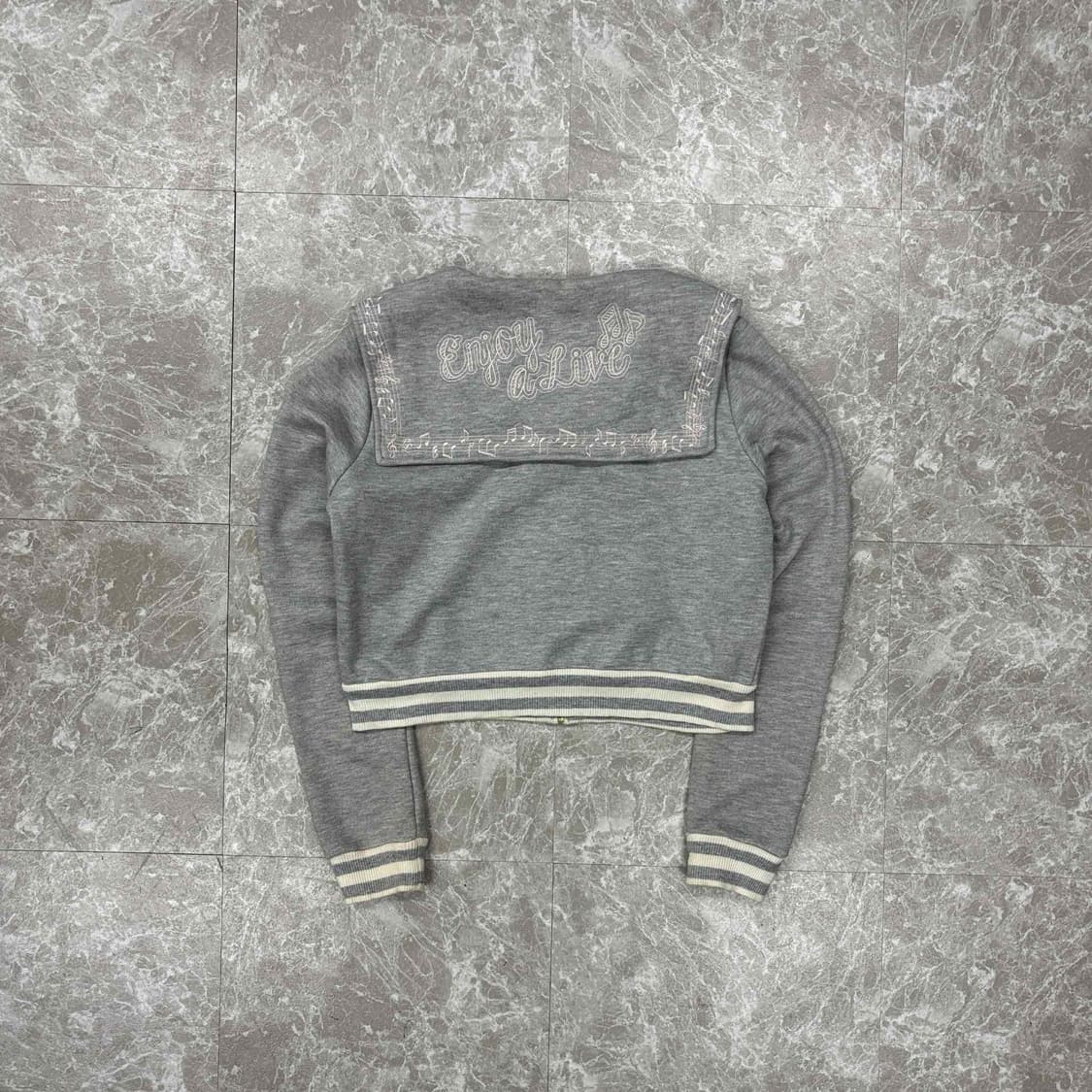 LIZLISA 리즈리사 일본 빈티지 그레이 세미크롭 걸즈 스웻 트랙탑 희 상품이미지3