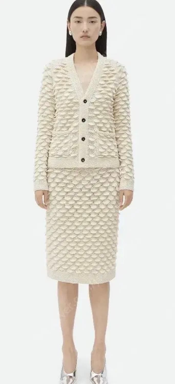 [미개봉 새상품] 보테가베네타 피쉬스케일 울가디건 베이지 Large 상품이미지3