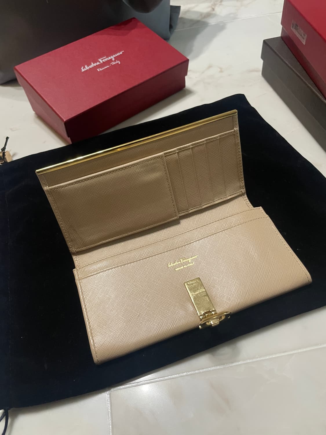 페라가모 간치니 장지갑 베이지 상품이미지3