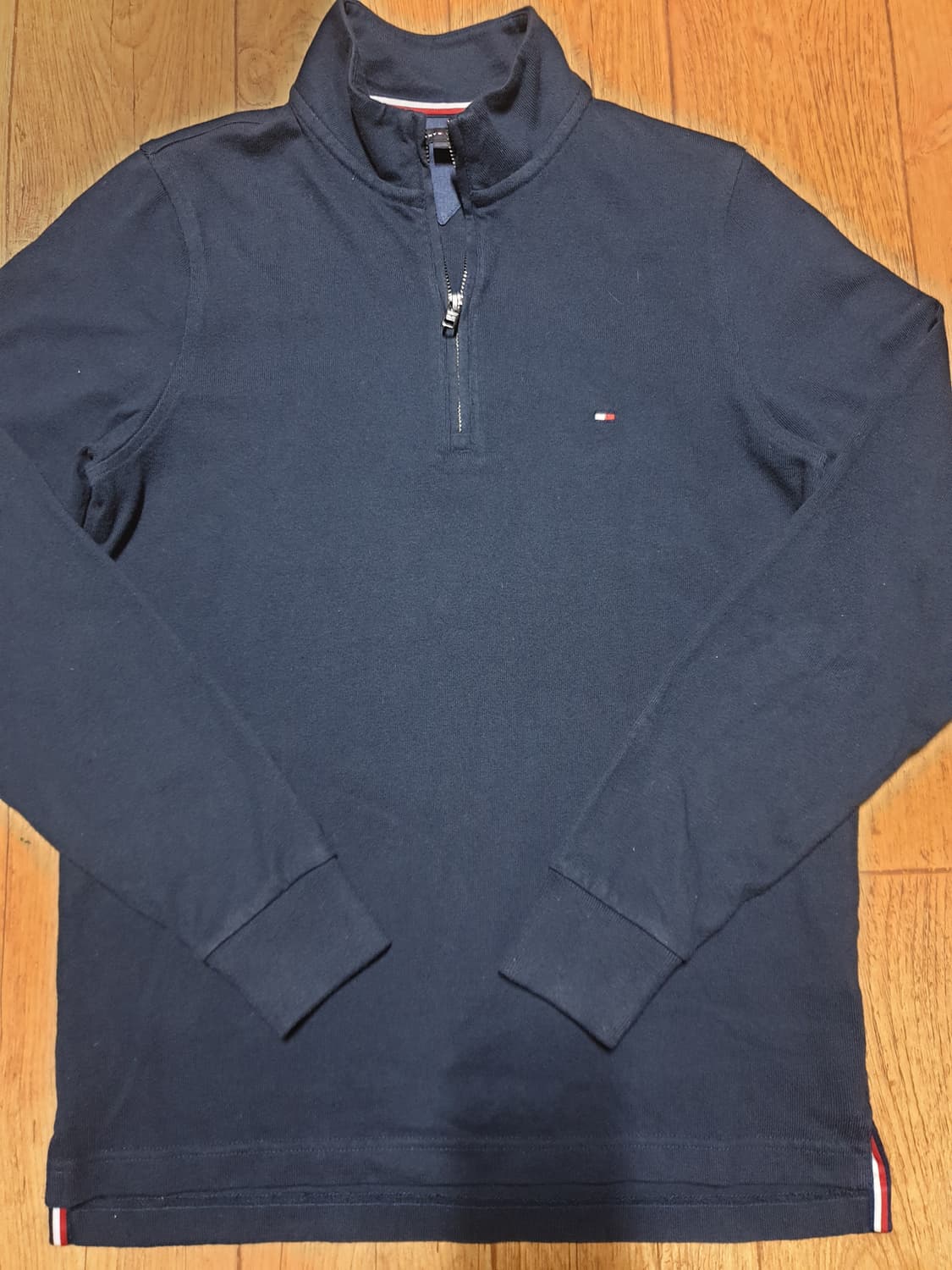 타미힐피거 반집업 긴팔티 90~95 사이즈입니다 상품이미지2