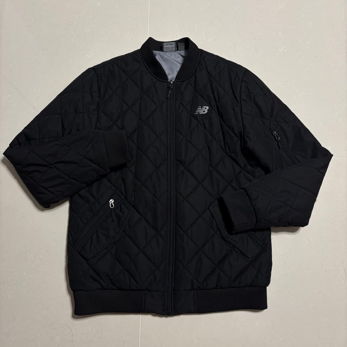 정품 뉴발란스 퀼팅 봄버 ma-1 블랙 집업 자켓 점퍼 상품이미지3