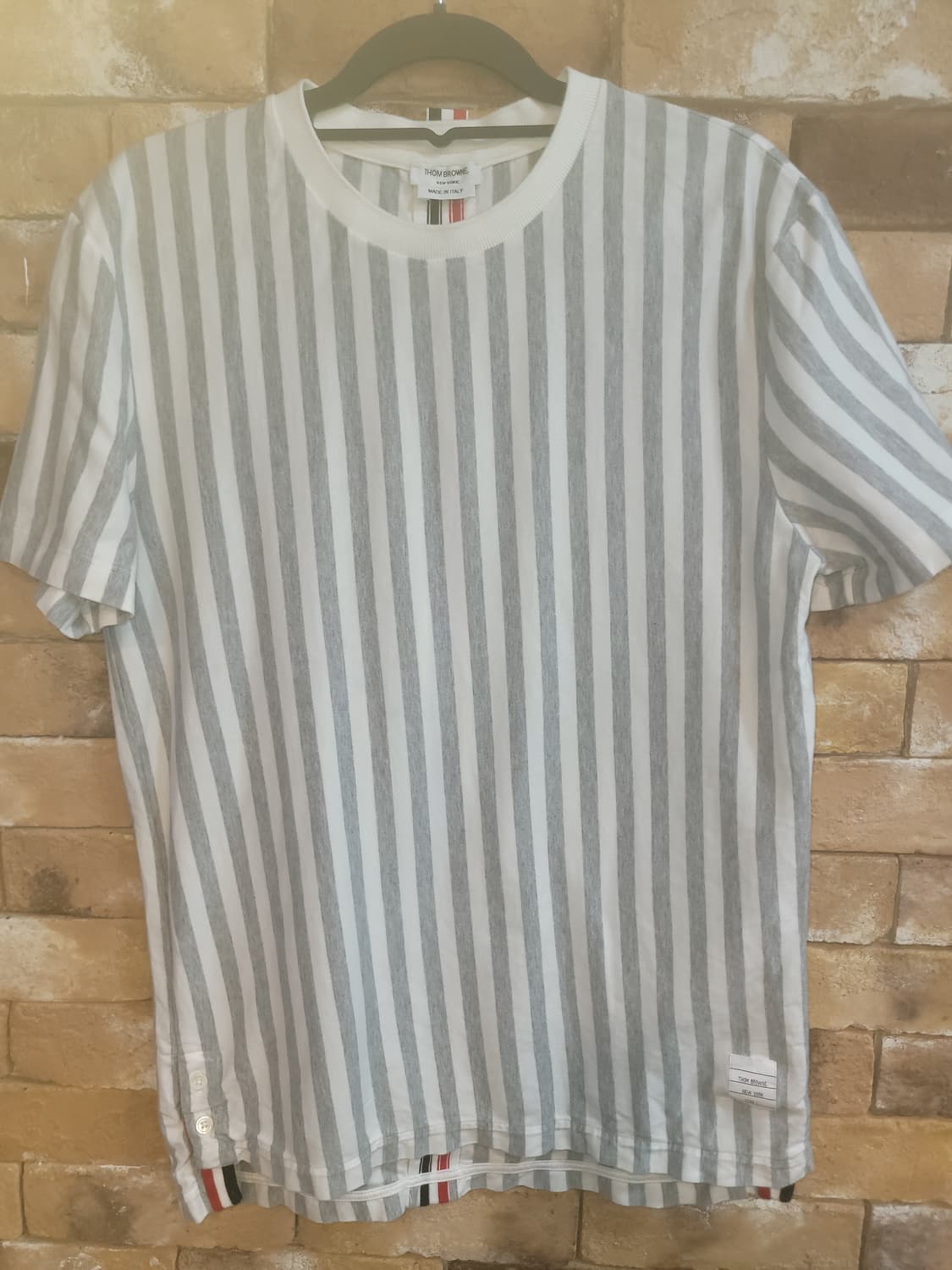 톰브라운 스트라이프 반팔 티셔츠 상품이미지1