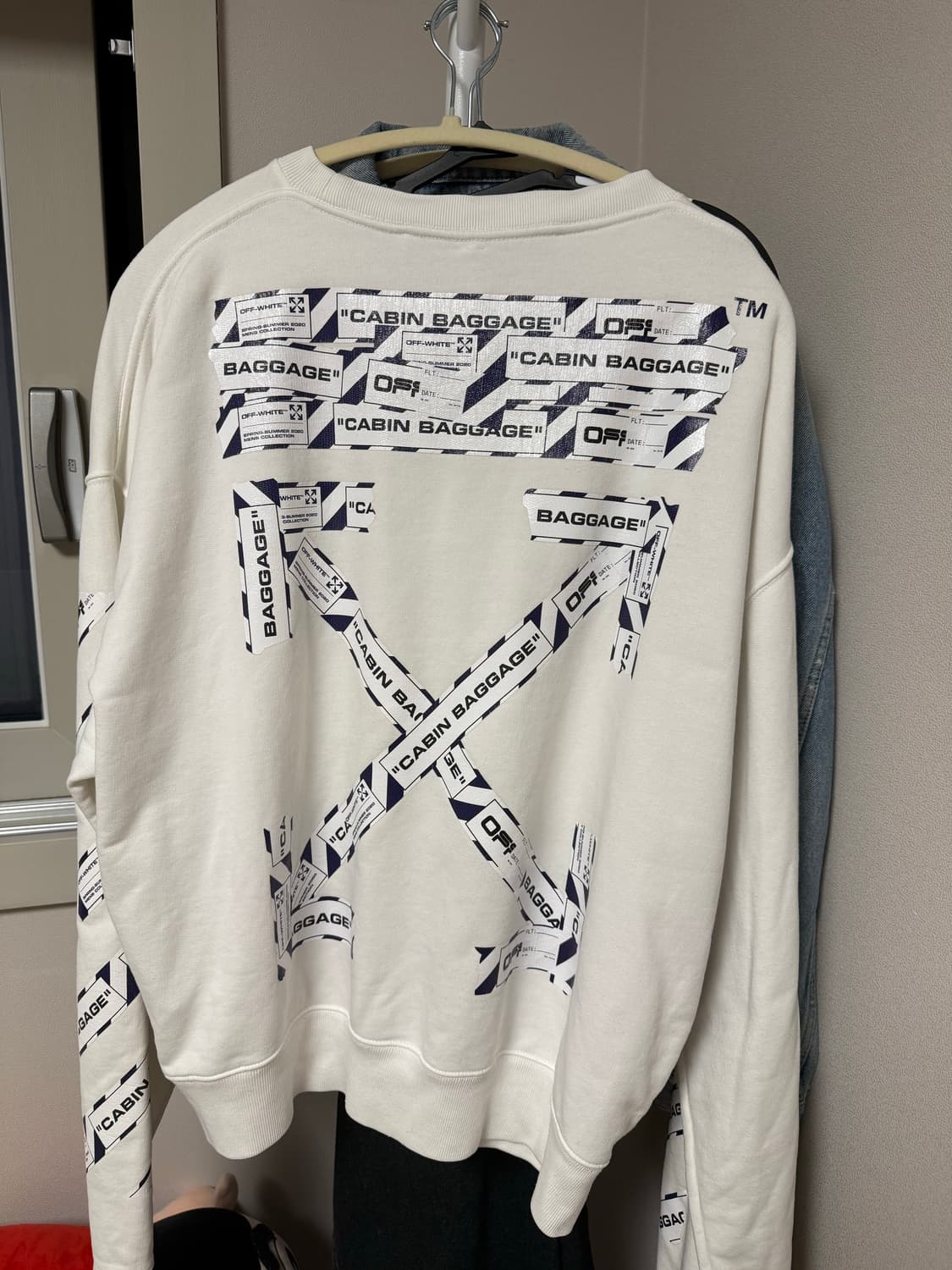 오프화이트 에어포트 맨투맨 100~105 상품이미지2