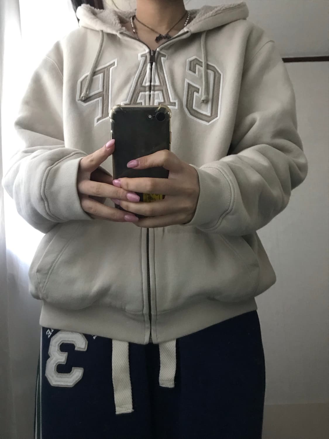 갭 아이보리 퍼후드집업 상품이미지2