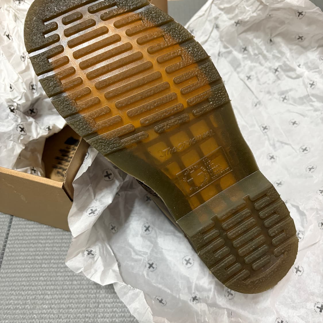 닥터마틴 8053 브라운 250 사이즈 상품이미지6