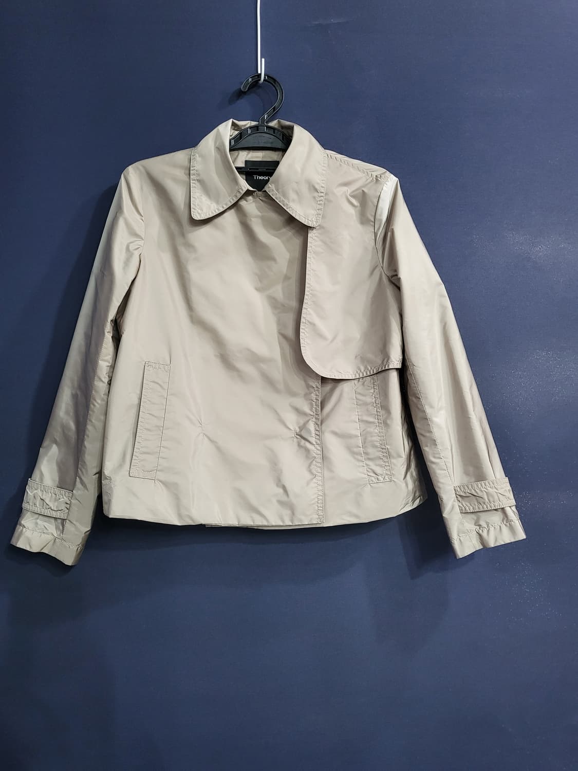 띠어리 크롭 나일론자켓 상품이미지2